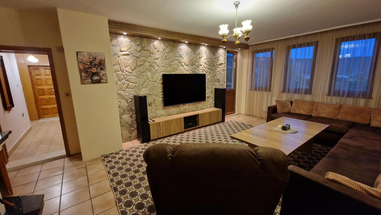 Къща За Гости Великите Veliko Tărnovo Esterno foto
